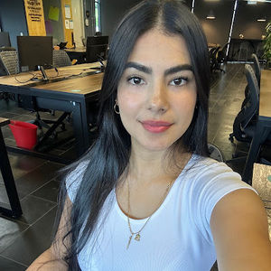 Meet your Posher, Marlly alejandra